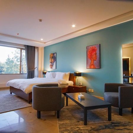 Roomy Signature Hotel, Исламабад Экстерьер фото