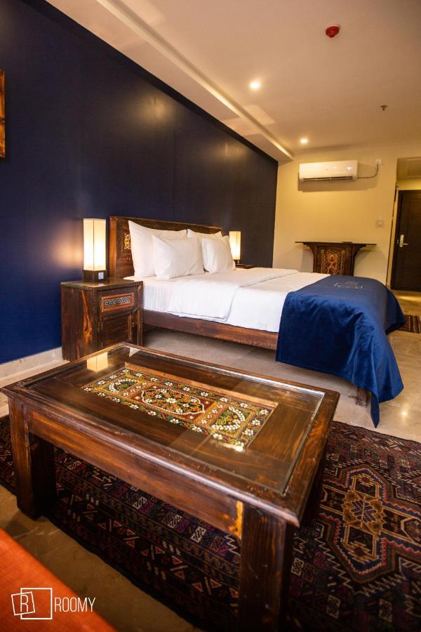 Roomy Signature Hotel, Исламабад Экстерьер фото