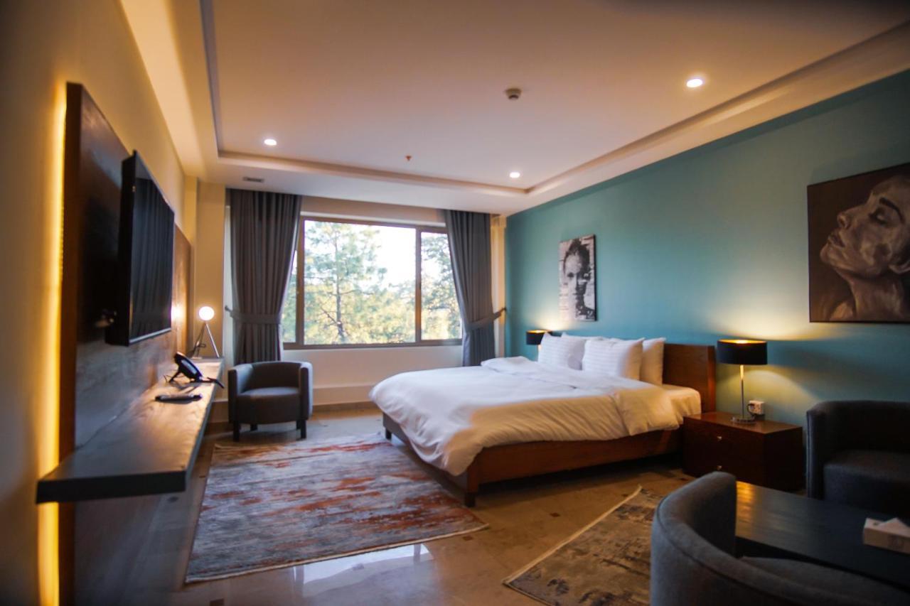 Roomy Signature Hotel, Исламабад Экстерьер фото