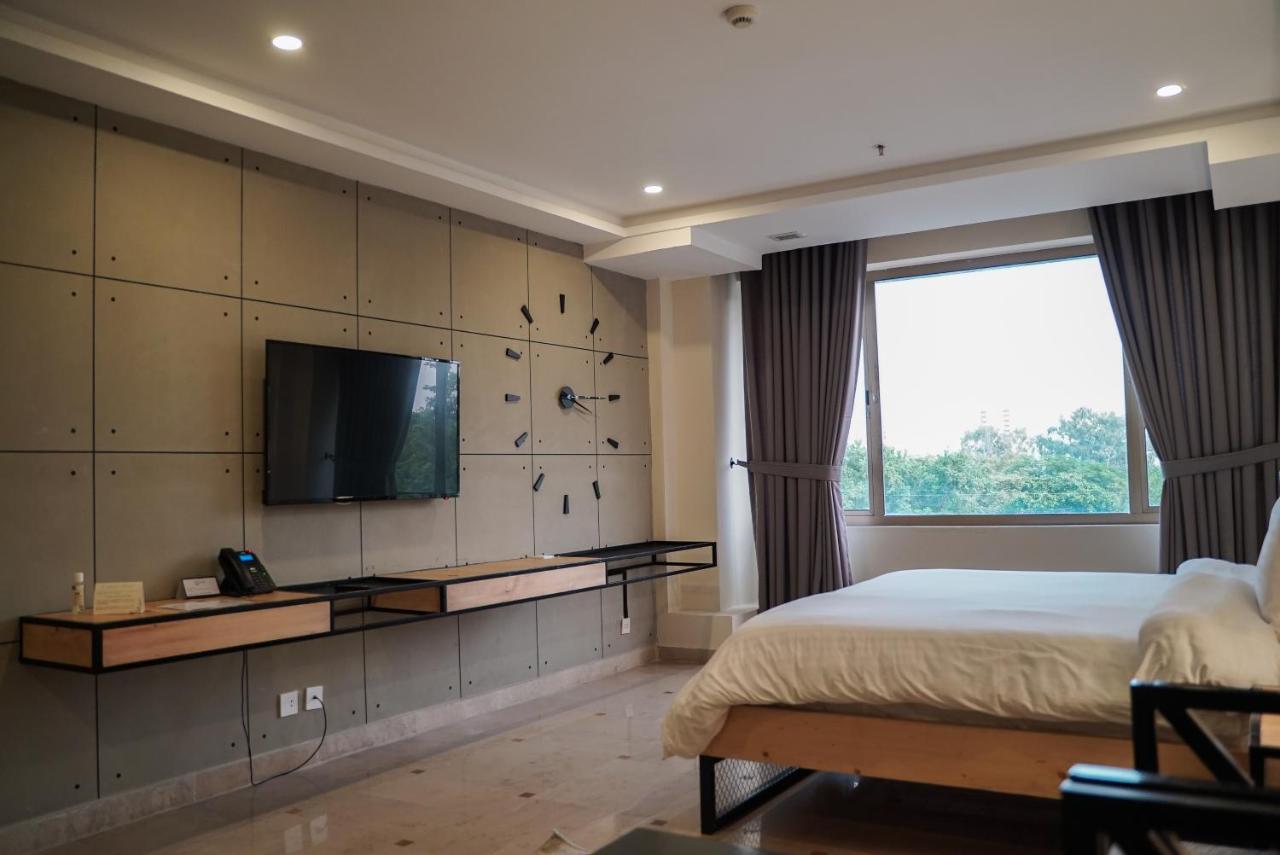Roomy Signature Hotel, Исламабад Экстерьер фото